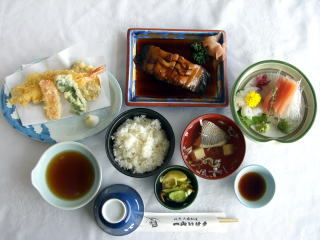 【京成津田沼・JR千葉発】年末お買い物ツアー&銚子で活魚料理<コースNo.25-1088-B>(京成トラベル)3